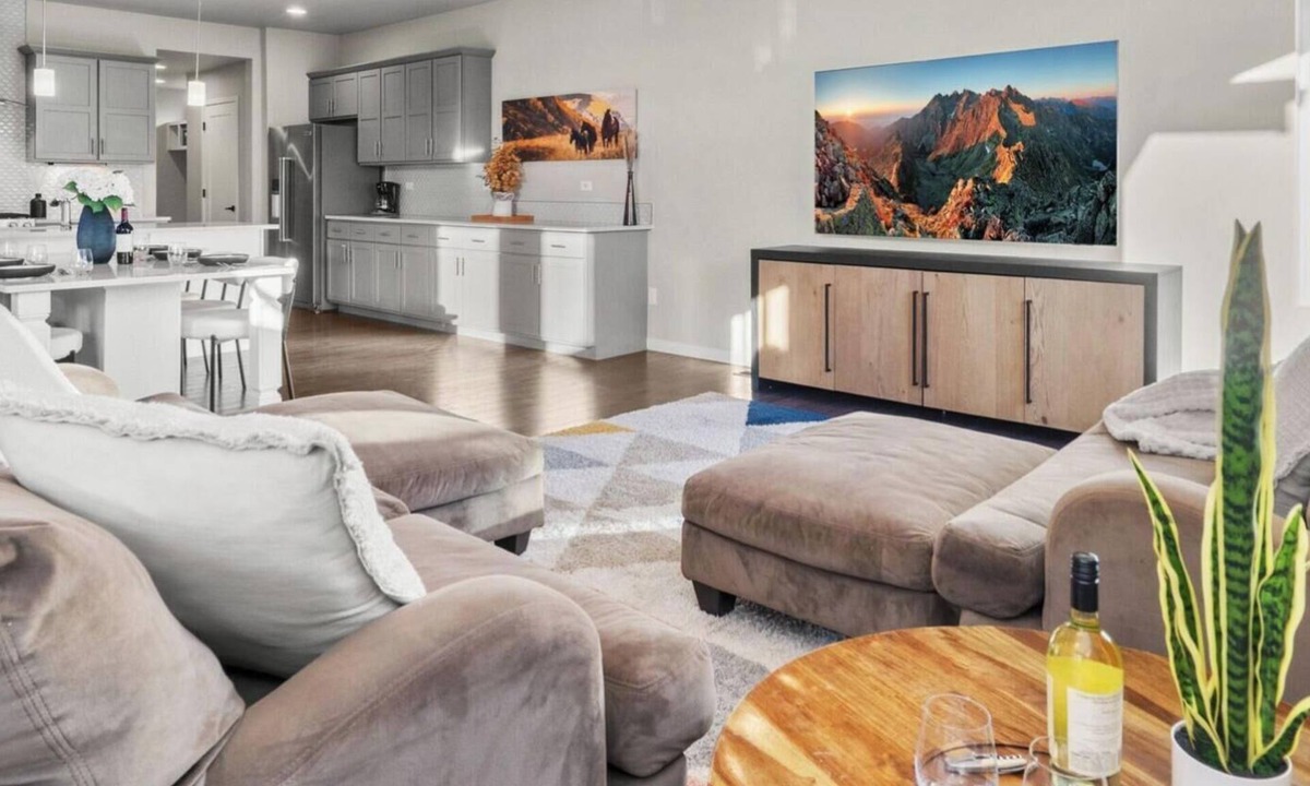 Fort Collins House | Comet Haus | Modern 3BR w/Office & King Beds
