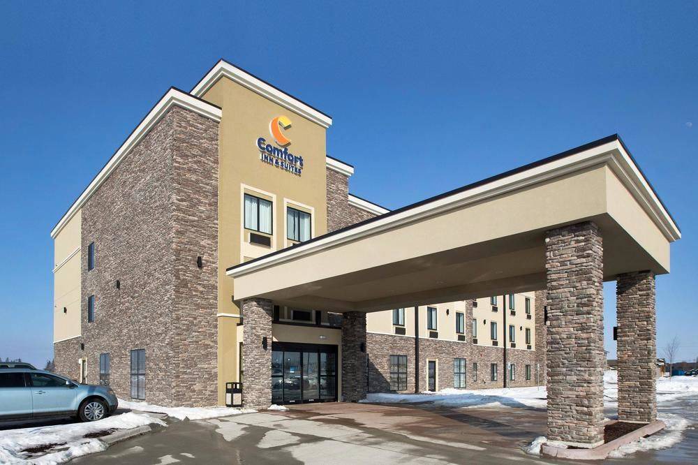 Cedar Rapids - Iowa City Hotel | Comfort Inn & Suites Cedar Rapids CID Eastern Iowa Airport
