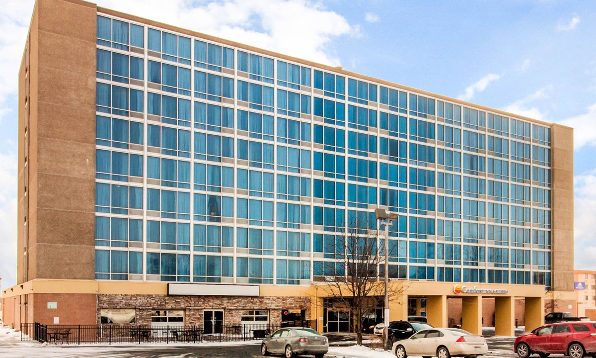 South Central Omaha Hotel | Comfort Inn & Suites Omaha