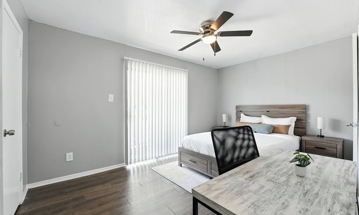 Southridge Apartment | Comfortable 1BR Midterm Housing I Free Parking