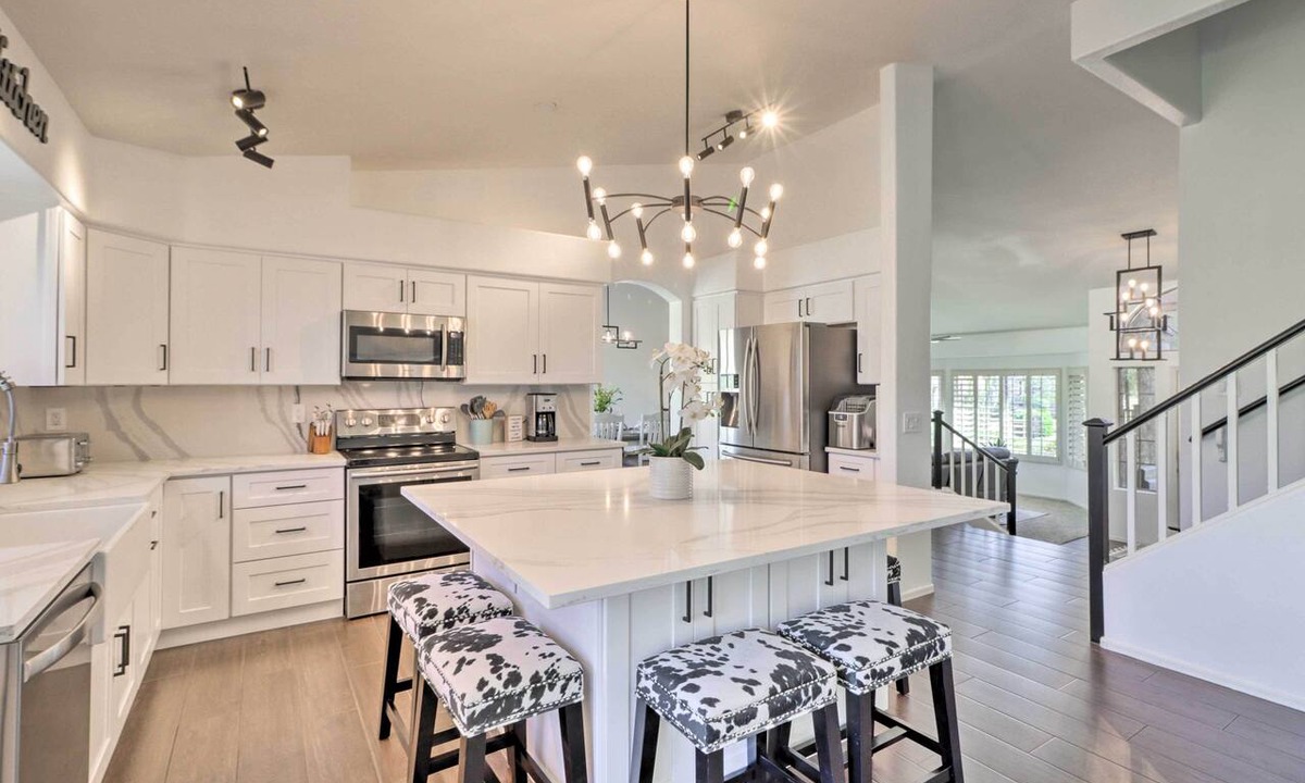 Estrella Mountain Ranch Cottage | Complimentary Heated Pool: Goodyear Getaway!