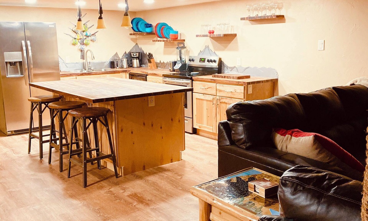Steamboat Springs Condo | Cozy 2-bedroom condo in wonderful Steamboat Springs with WiFi.