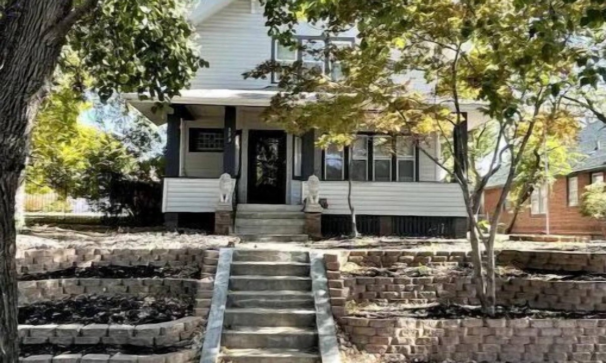 Midtown House | Cozy 4-bedroom home walking distance to Blackstone