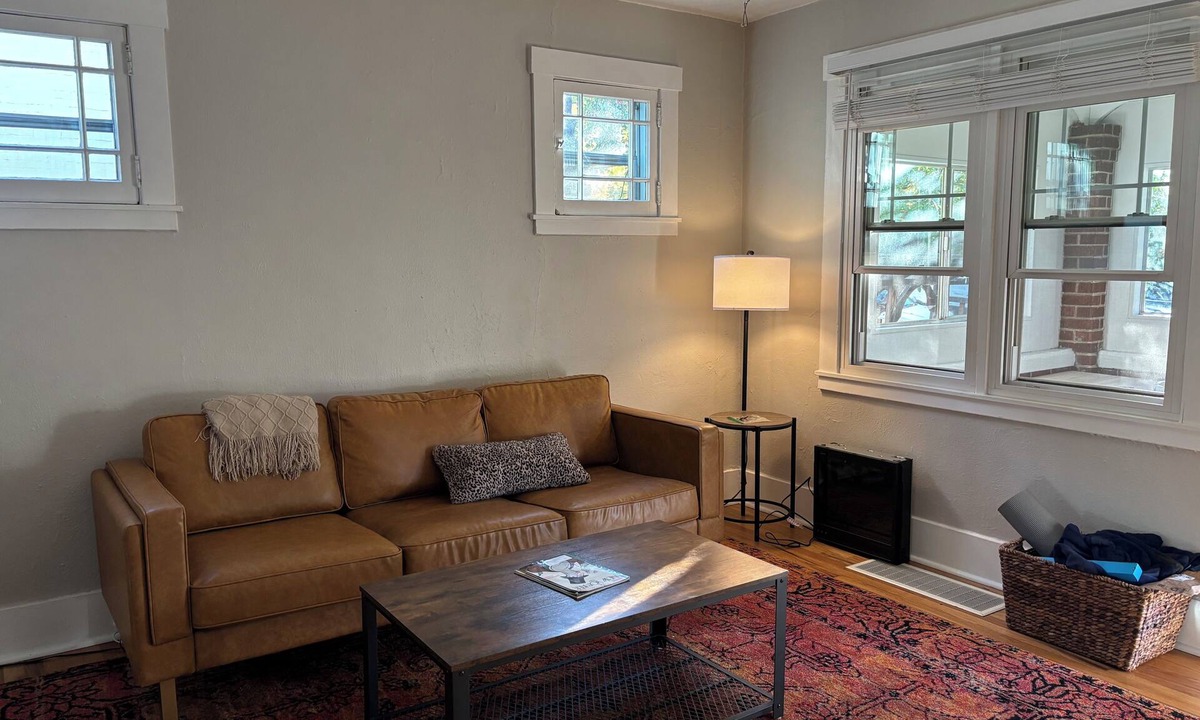 Whittier House | Cozy and quiet house near City Park and downtown