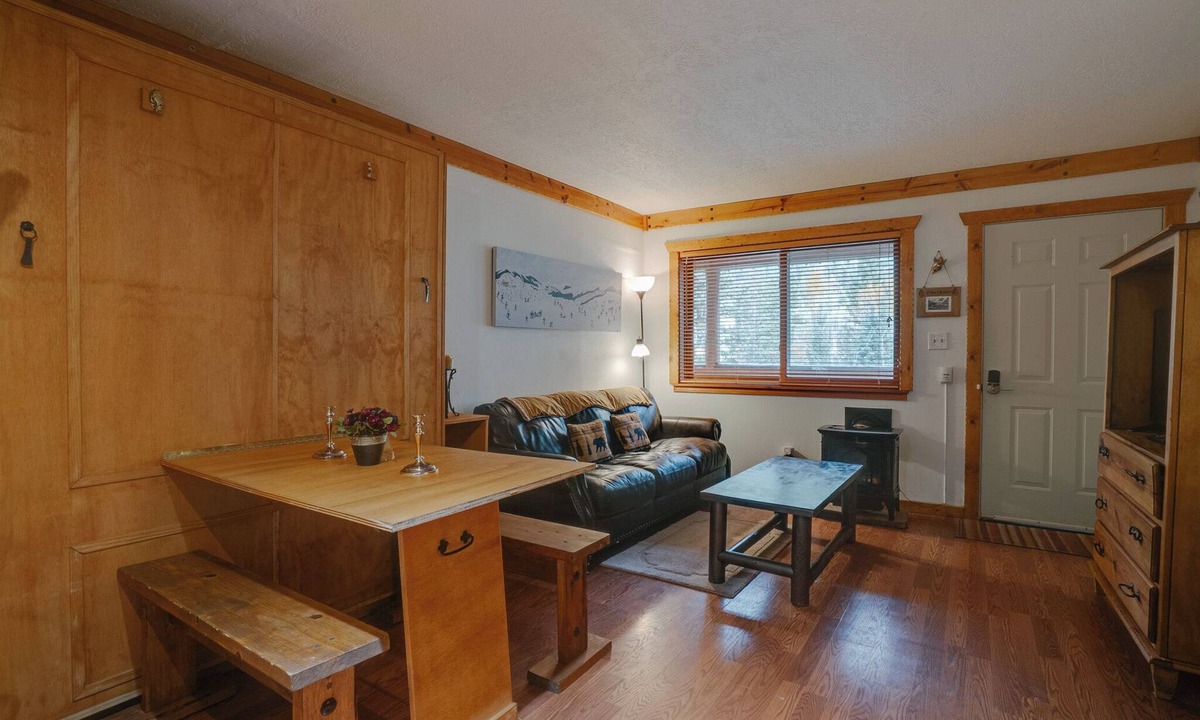 Taos Ski Valley Condo | Cozy Condo in the Pines