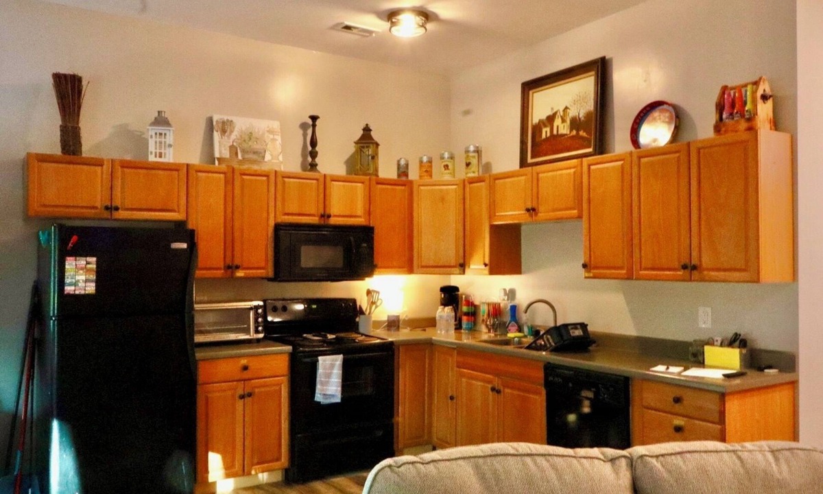 Lafayette County Apartment | Cozy Country Cabin- Studio Apartment located outside of Kansas City, MO