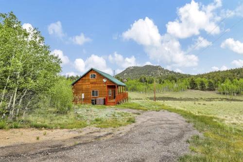 Indian Mountain House | Cozy Deer Valley Cabin- Views Fireplace & Deck