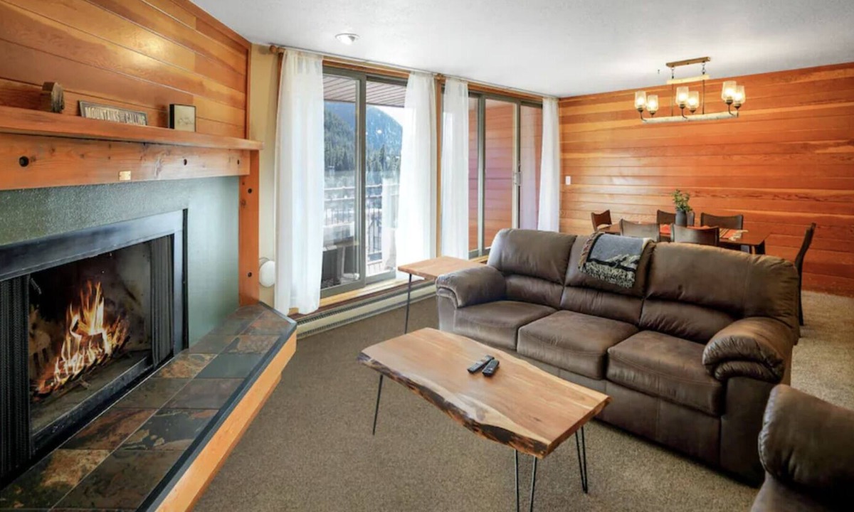 Lakeside Village Condo | Cozy Keystone Condo in the heart of it all