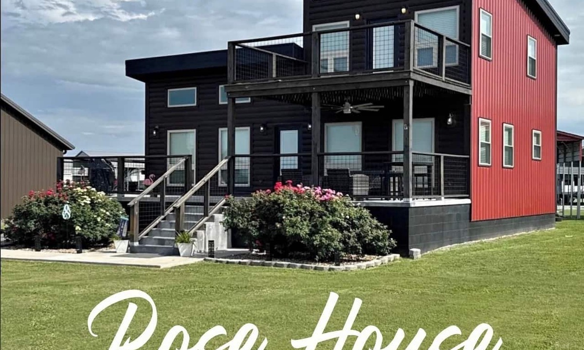 Cleora House | Cozy stay at Duck Creek on Grand Lake- close to the fun!+ amenities