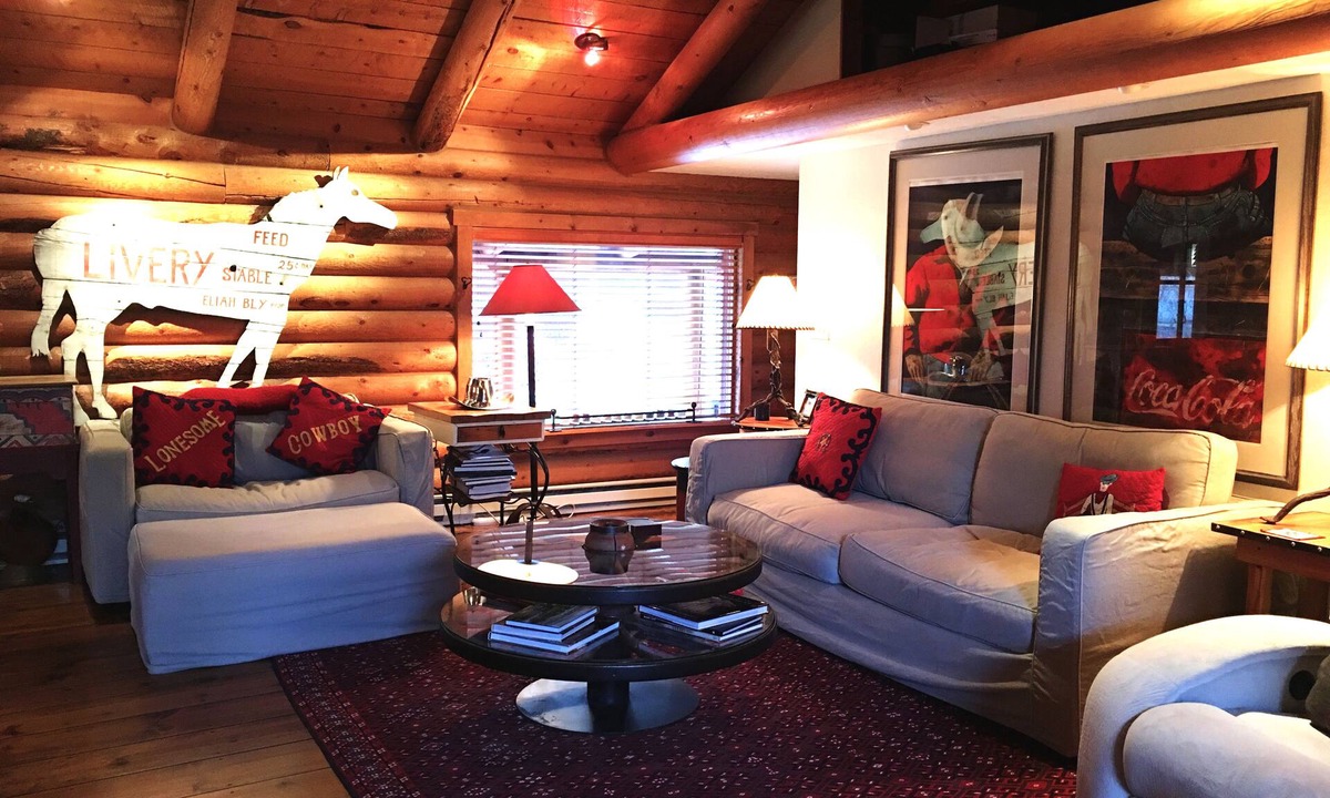 Moose Wilson Road Cabin | Cutest Cabin in Jackson Hole with Hot Tub