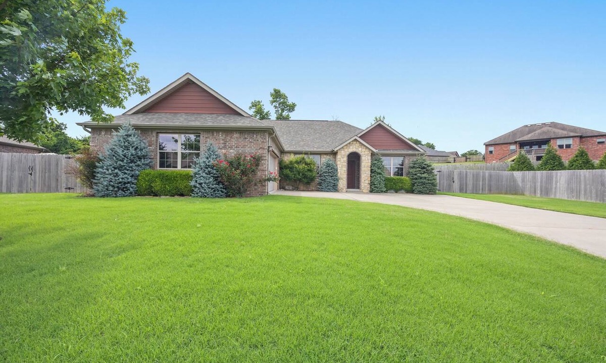Bentonville - Fayetteville House | Delightful 4-bedroom house centrally located in NWA. Comfortable Beds