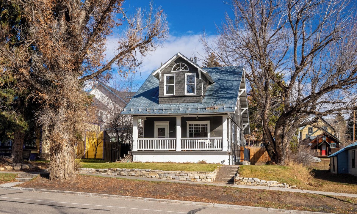 Old Town House | Delightful Downtown Home One Block to Premier Hot Springs