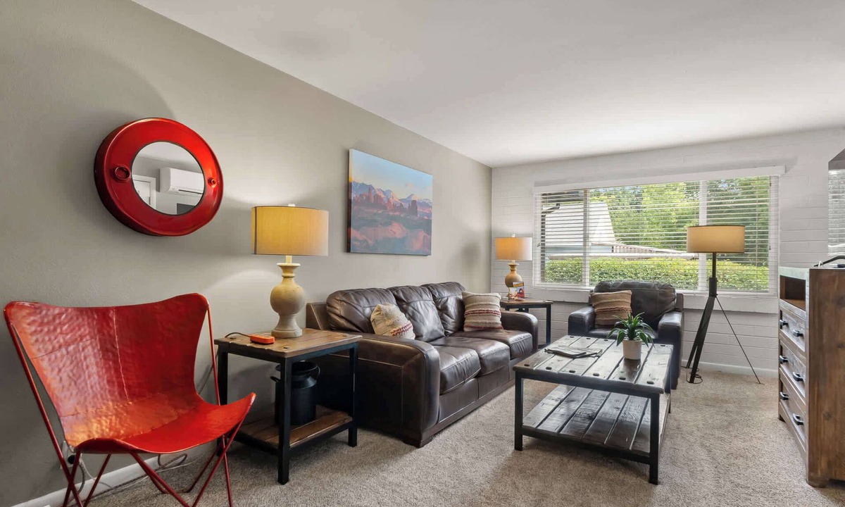 Moab Condo | Desert Views Fire Pit Hot Tub Walkable