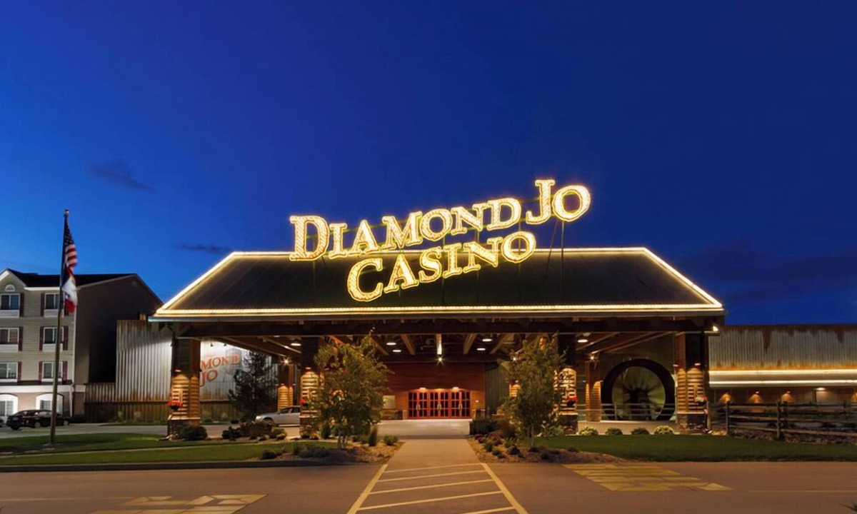 Northwood Hotel | Diamond Jo Casino & Hotel