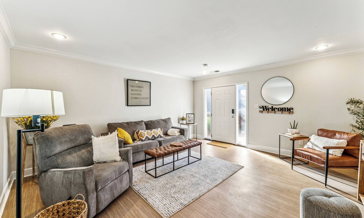 Quality Hill Condo | Dtwn Kansas City Hub 9 Mi to Arrowhead Stadium!