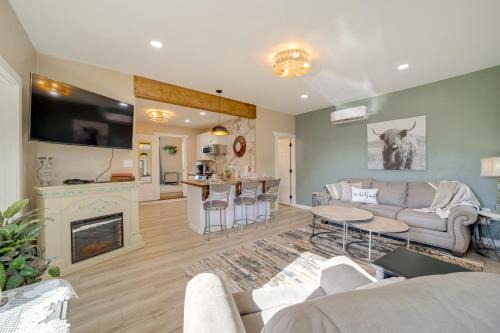 McAlester House | Dtwn McAlester Home Near Wedding Chapel & Casino