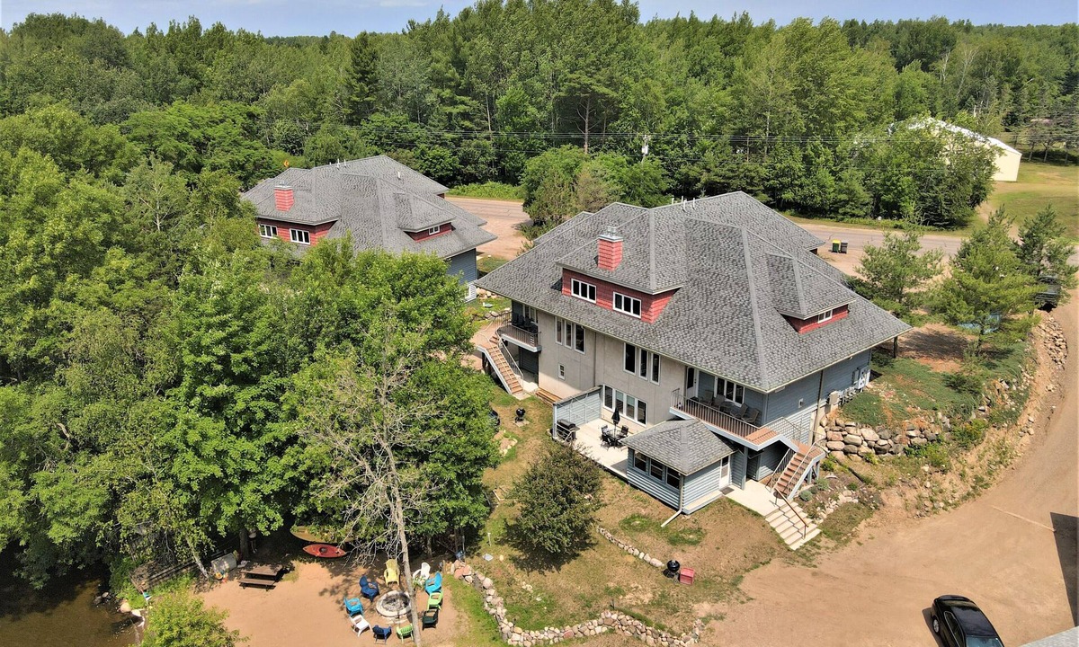 Phillips Resort | Enjoy 3 full-size units! Long Lake North – Luxury Lakeside Complex