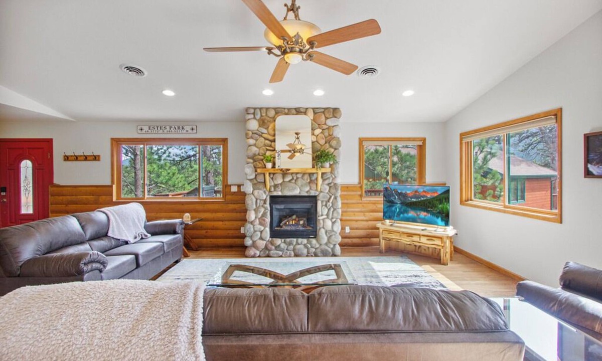 Stanley Hills Condo | Estes Park Beauty - 3 Bed/3 Bath- Close to Downtown and RMNP - #6207