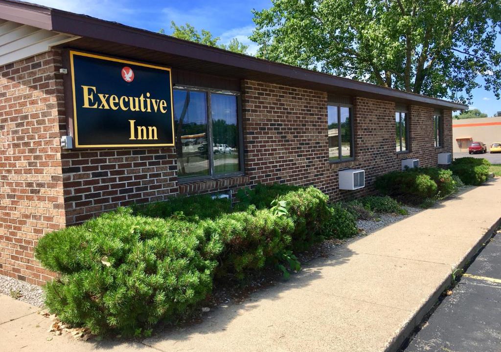 Cass City Hotel | Executive Inn