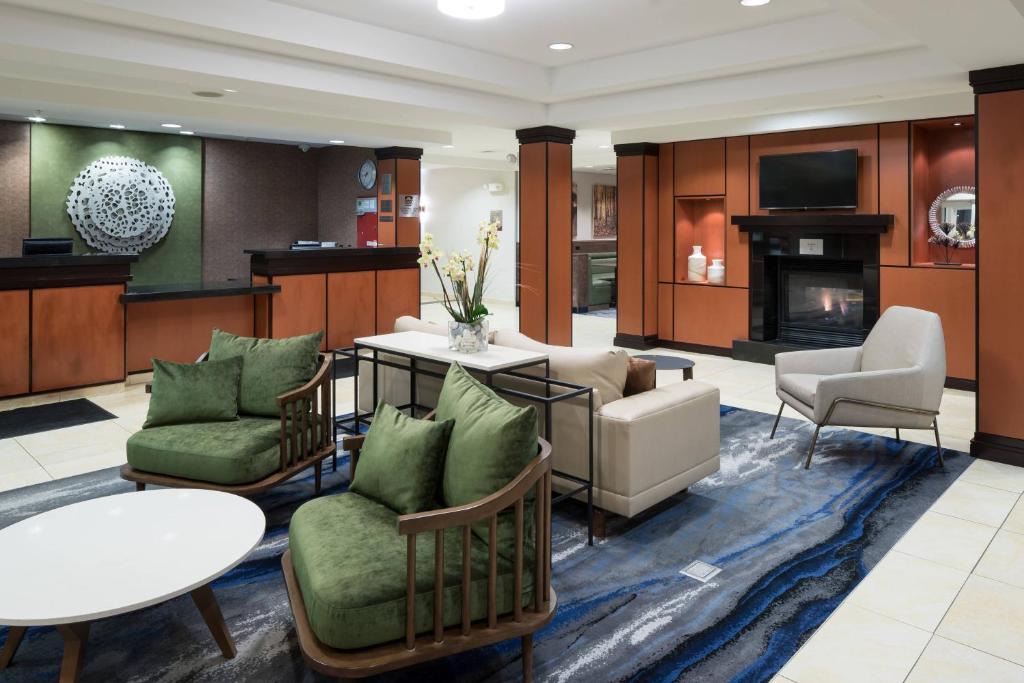Overland Park Hotel | Fairfield Inn & Suites Kansas City Overland Park