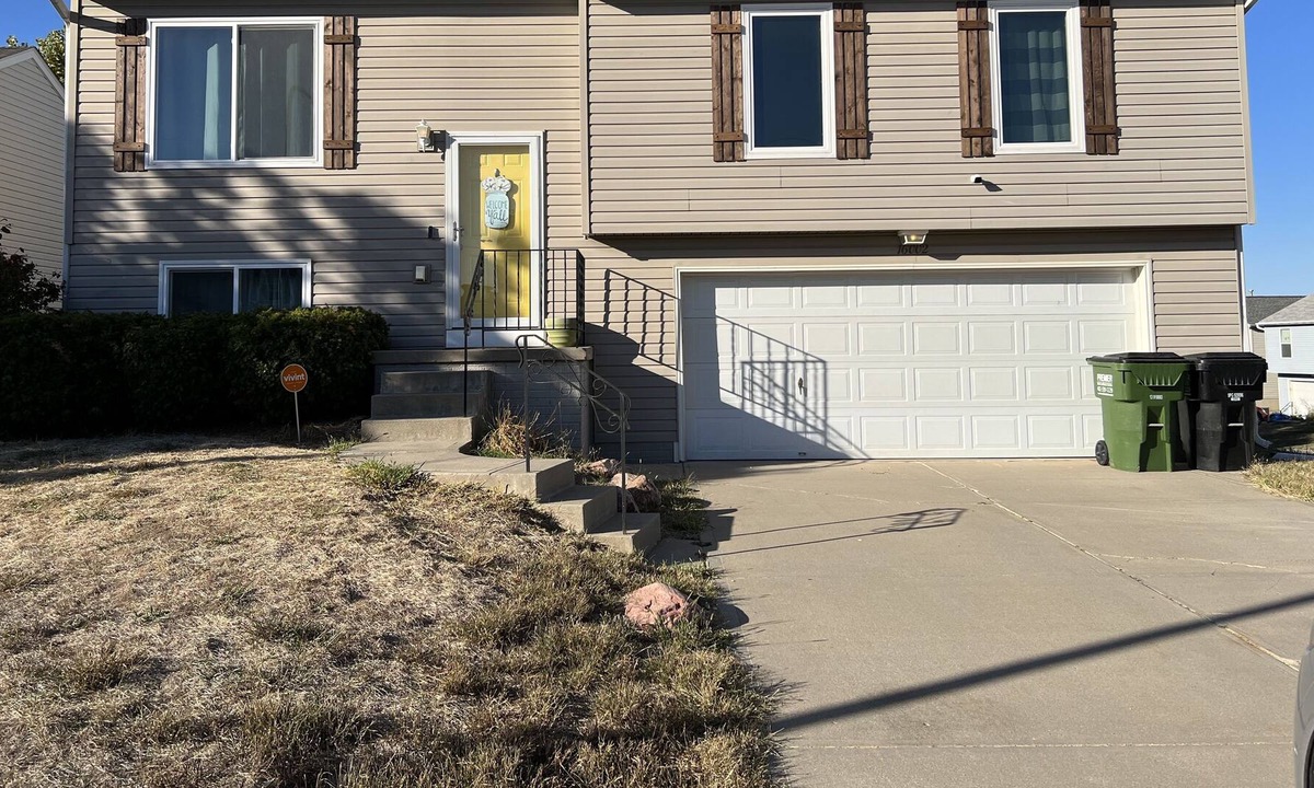 Chalco House | Family Friendly Home in Southwest Omaha