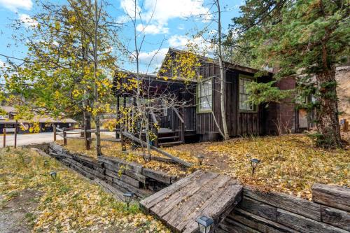 Allenspark House | Family-Friendly Mountain Cabin with Hot Tub near Estes Park & Rocky Mountain National Park, Ferncliff Colorado