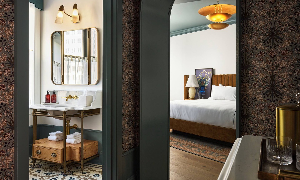 Gateway District Hotel | Fidelity Hotel