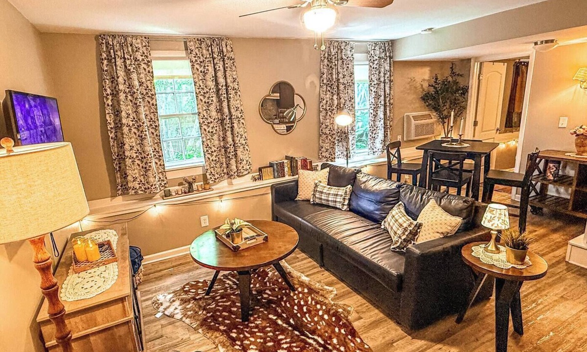 South Hyde Park House | FIFA World Cup KC - Homebase