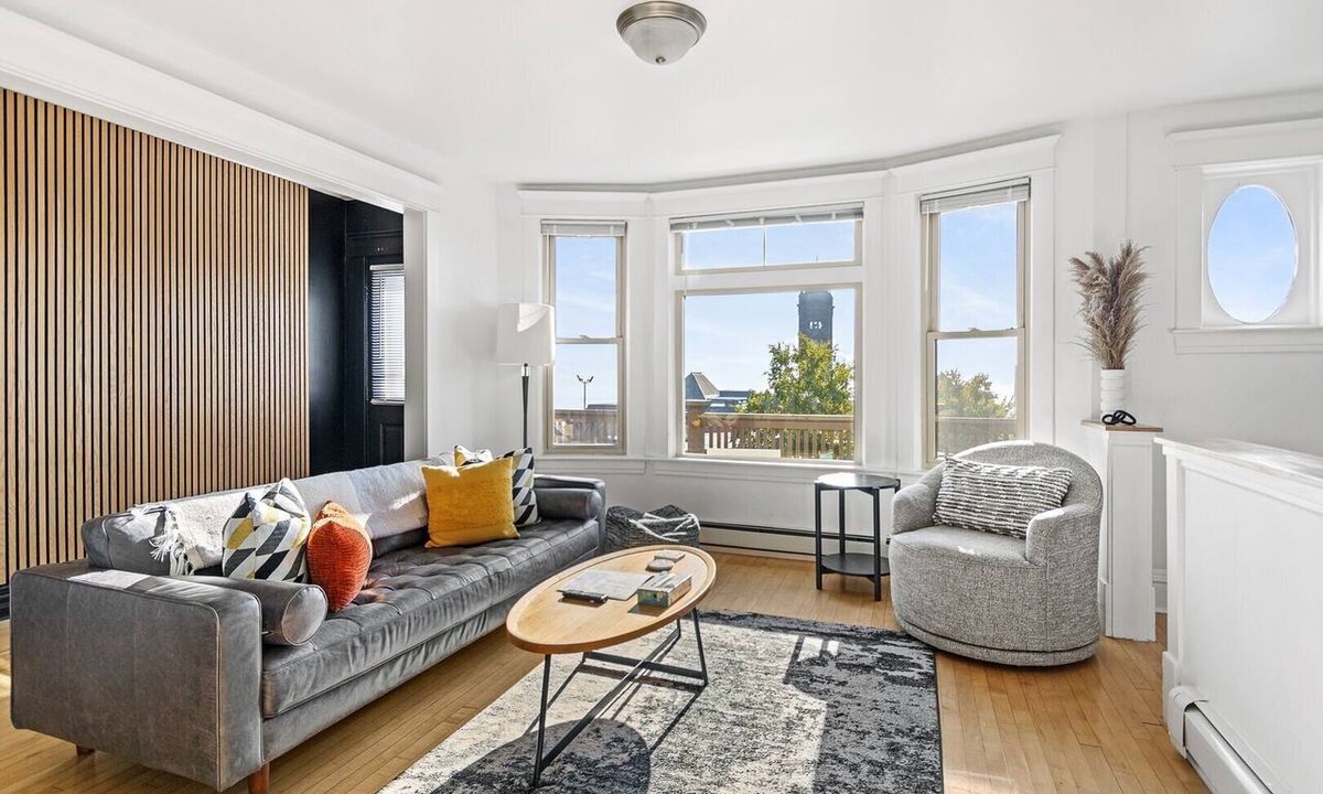 Central Hillside Condo | Fika Condo: Your Downtown Duluth Retreat