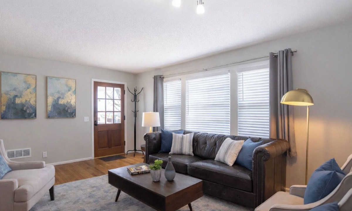 Overland Park House | Floyd's Retreat Stylish Home | Walk to Downtown Overland Park