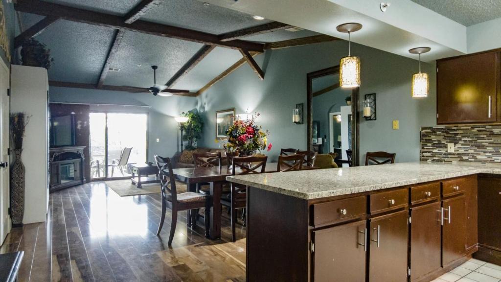 Branson House | Foothills D-14 by Dreams2Reality - Includes FREE Attraction Tickets Daily!