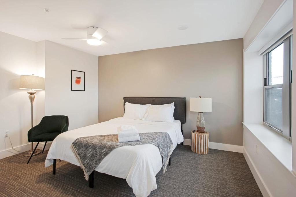 Hanover Place Apartment | FRONTDESK Bright Open Studio Apt by Old Westport