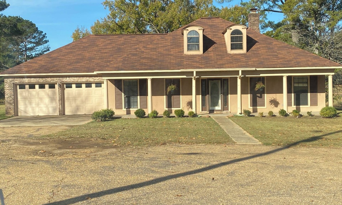 Brandon House | Fully Equipped Brandon Home — Comfortable & Convenient off Hwy 471