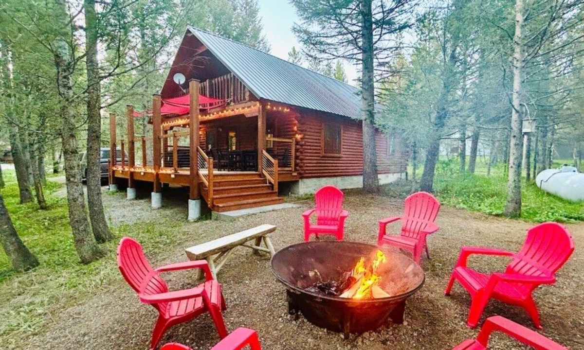 Island Park Cabin | FView Memory-Maker with The Best Summer Cabin