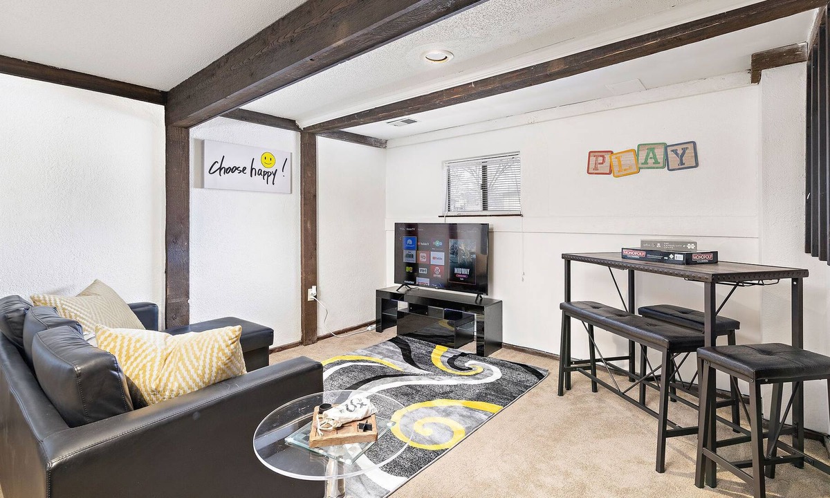 Bethel House | Game Room; 20 Minutes from all of Kansas City