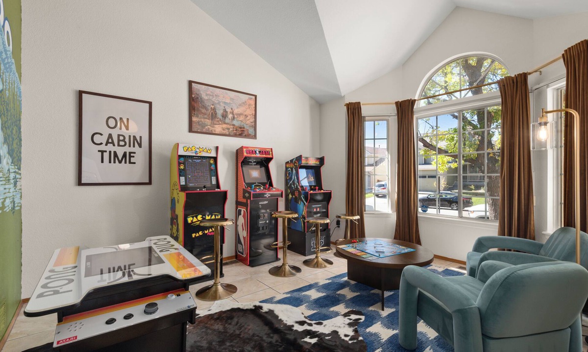 Berkley House | Game Room Paradise, Firepit & Outdoor Movies