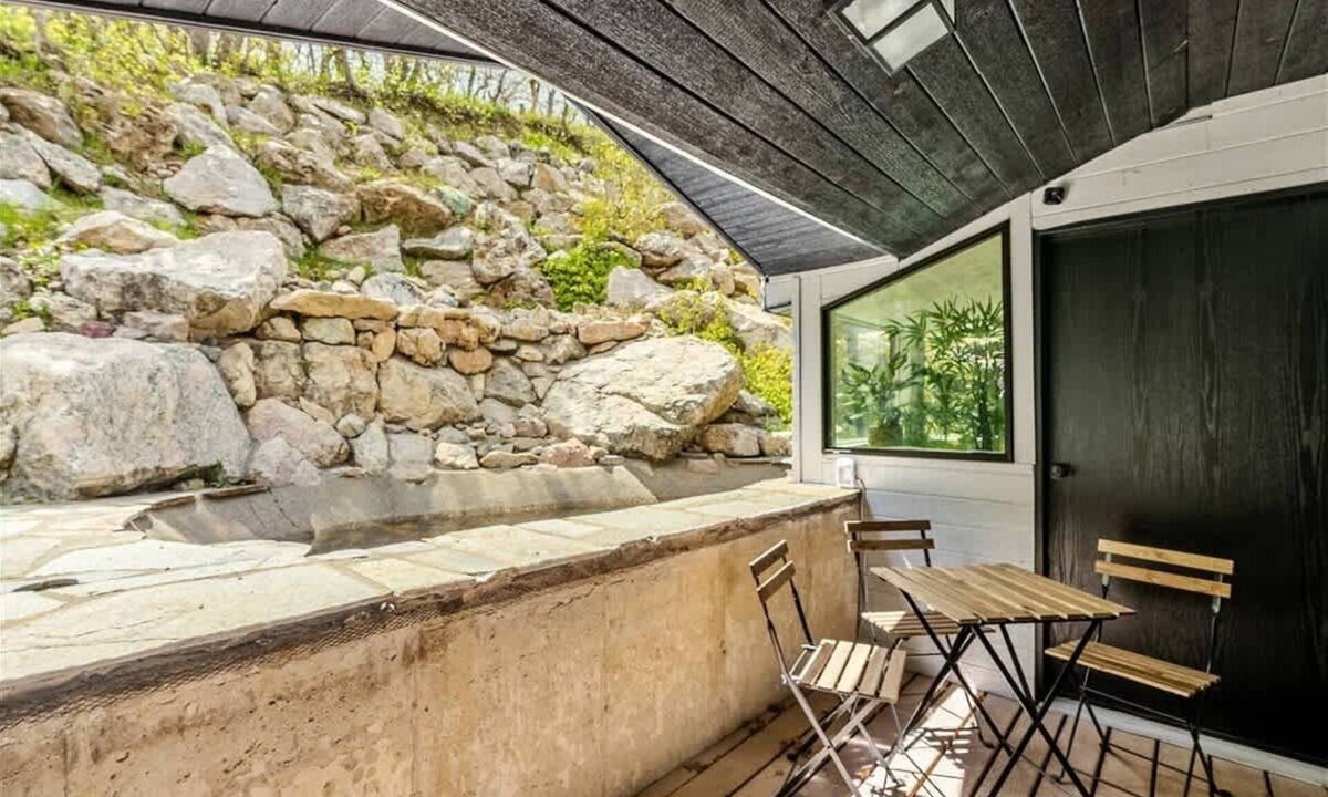 Bountiful House | Game Room, Pickleball Courts & Golf Course Close