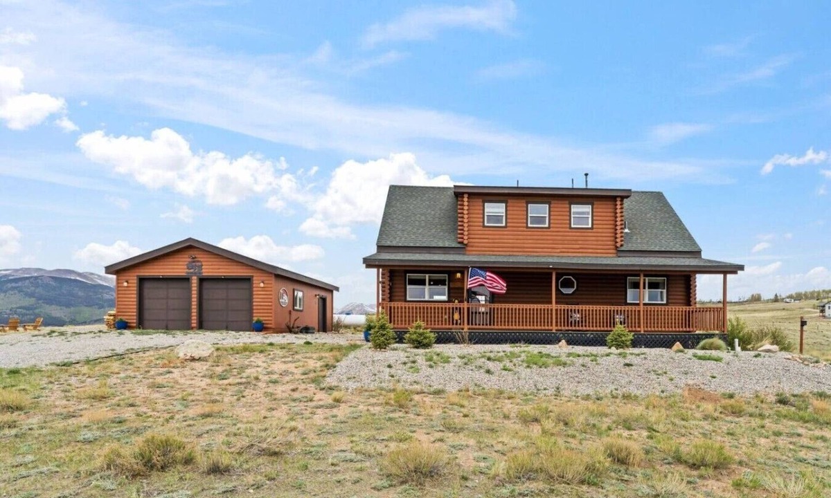 Michigan Hill House | Gated Ranch W/Hot Tub, Fire Pit, and 360° Views