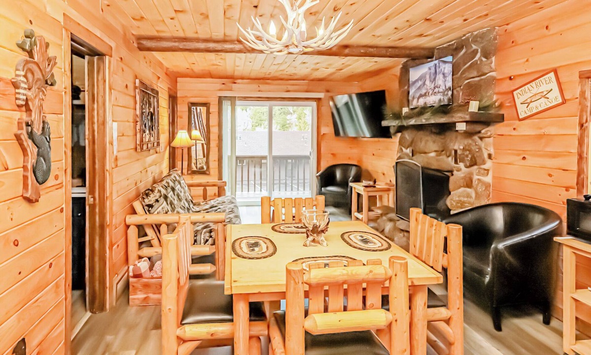 Estes Park Cabin | Gorgeous 2-Bedroom Modern Rustic Cabin with Views Cabin 1