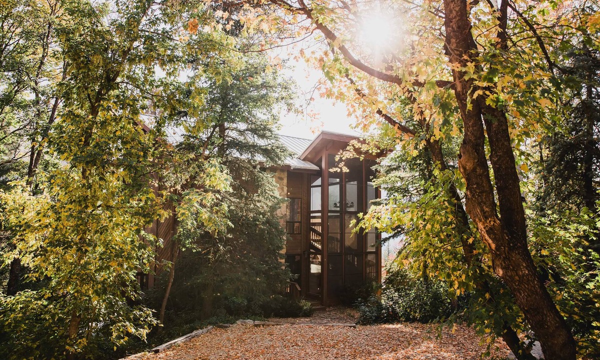 Sundance Cabin | Gorgeous views and two decks! Large open cabin, short walk to lodge - Sleeps 14