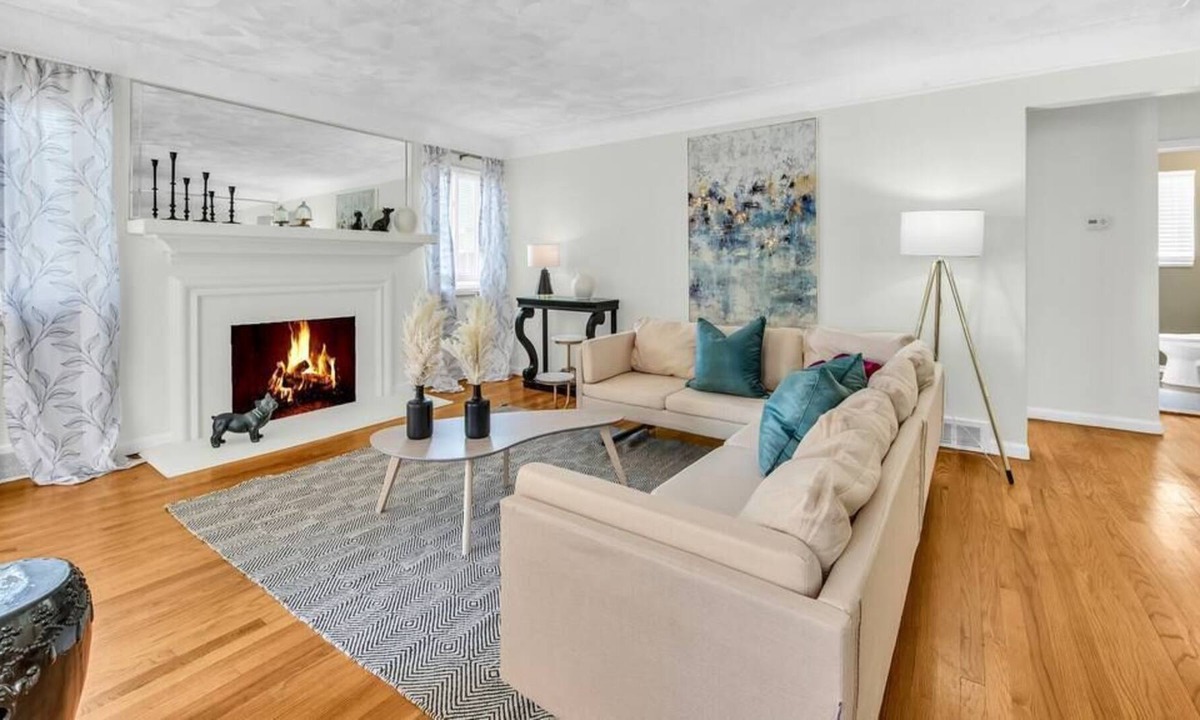 Anchorville House | Grosse Pointe/Detroit Relaxing Family Home