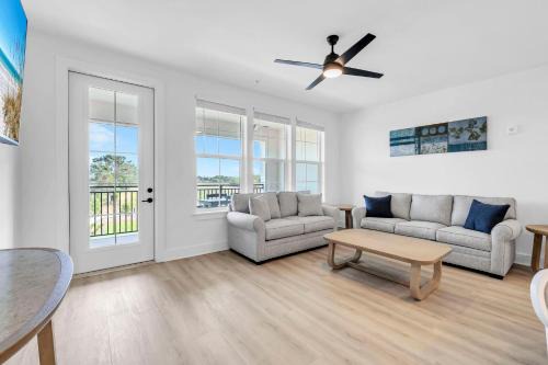 Coffeyville House | Grove Dogwood 336