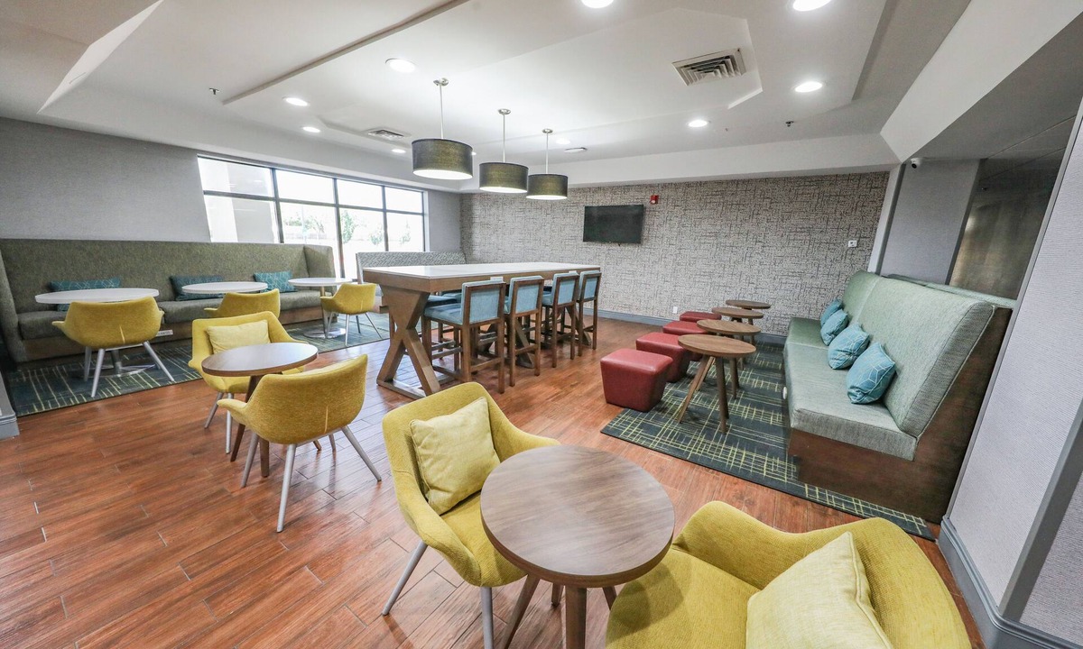 Hutchinson Hotel | Hampton Inn Hutchinson