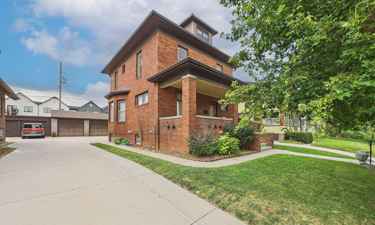 Dahlman House | Heart of Little Italy 4BR, Game Room & Hot Tub