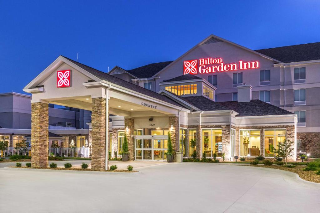 Salina Hotel | Hilton Garden Inn Salina