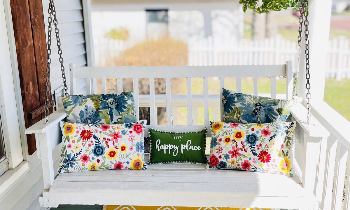 Salina Cottage | Historic charm, college proximity, and local flavor – your cozy, retreat awaits!