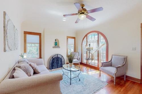 Feldman's House | Historic on 5th