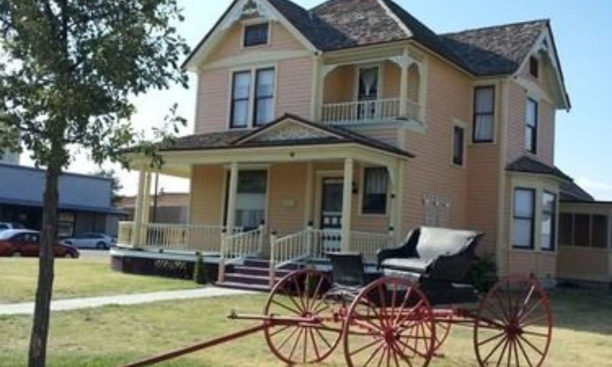 Rexford Bed & Breakfast | Historic Philip Houston House