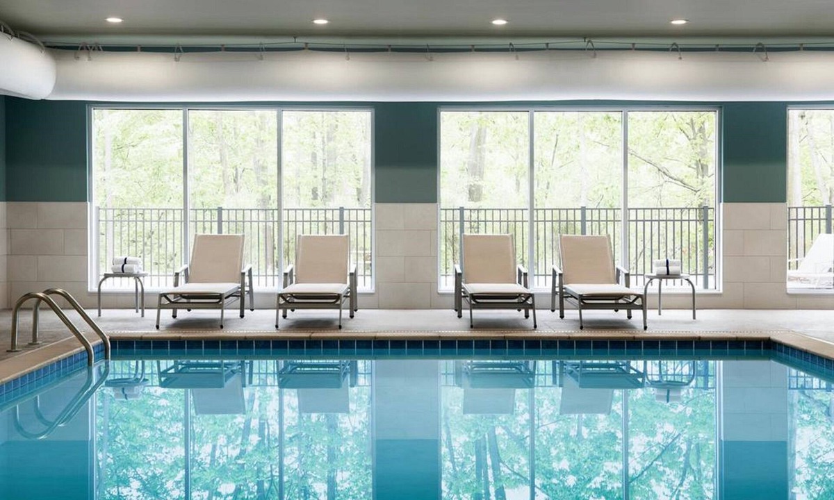 Newton Hotel | Holiday Inn Express Newton by IHG