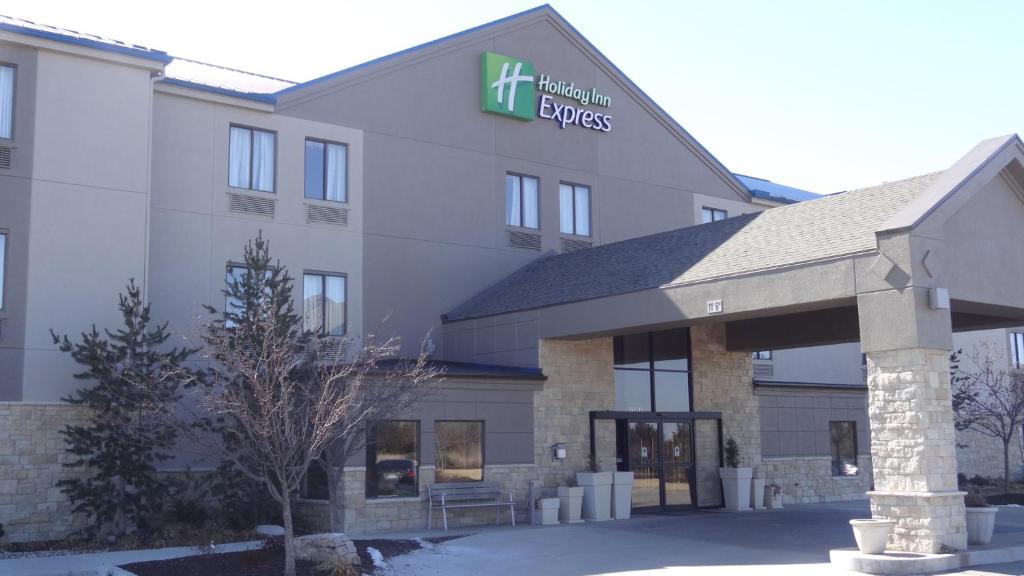 Bonner Springs Hotel | Holiday Inn Express Hotel Kansas City - Bonner Springs by IHG
